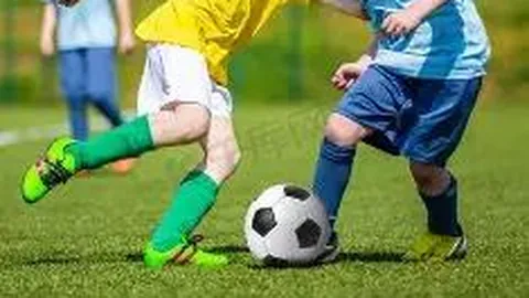 【双色球独门秘籍】第2025141期红球必中攻略：预测大师精研八式，红球胆码揭秘：03、18、28，中奖几率翻倍！